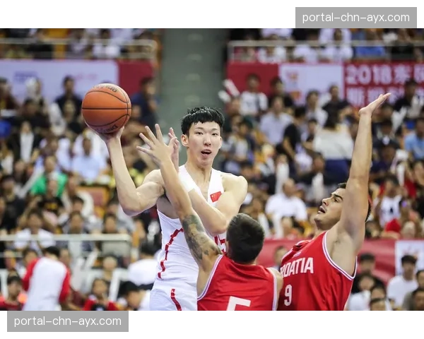 【2026年4月CBA联赛·赛中·消息周琦内线连续封盖,广东队半场建立两位数领先优势